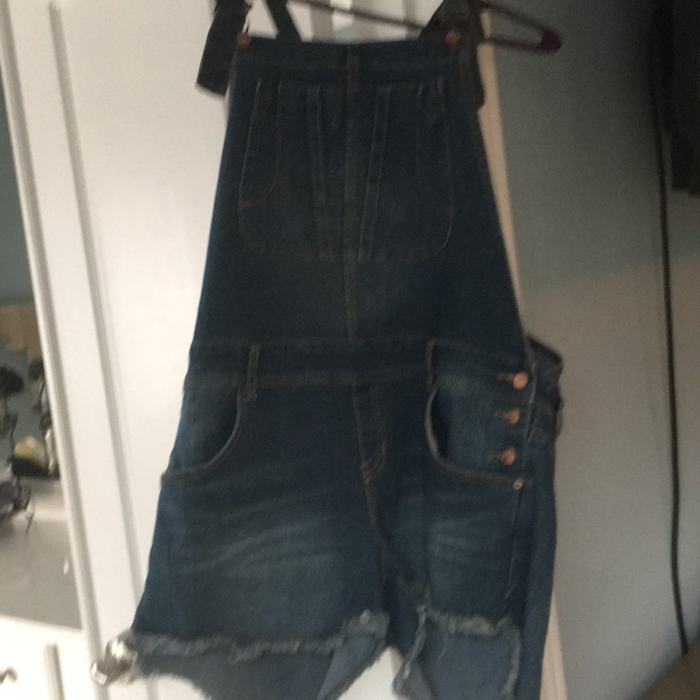Short overalls